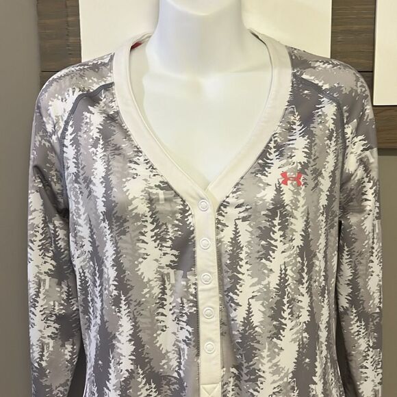 Under Armour Women’s Fitted Pullover W/ Long Sleeve Snap V-Neck & Sleeves- Med - Picture 3 of 15